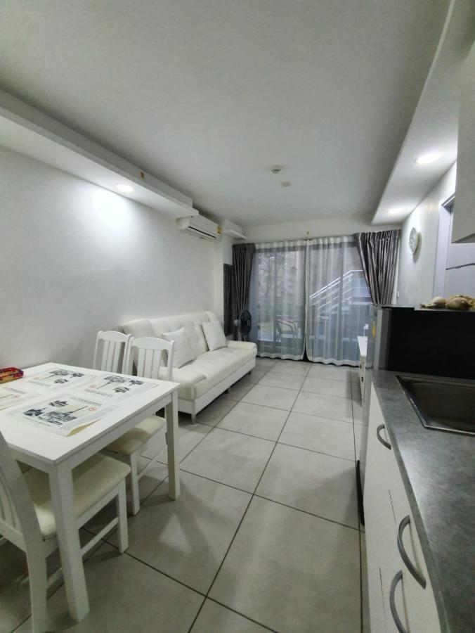 Двух-Комнатная Квартира В Кондоминимуме "Tropikal Garden" Pattaya Exterior photo